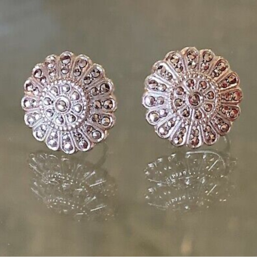 925 Silver Vintage Marcasite Floral NonPierced Screw Back Earrings EG1944